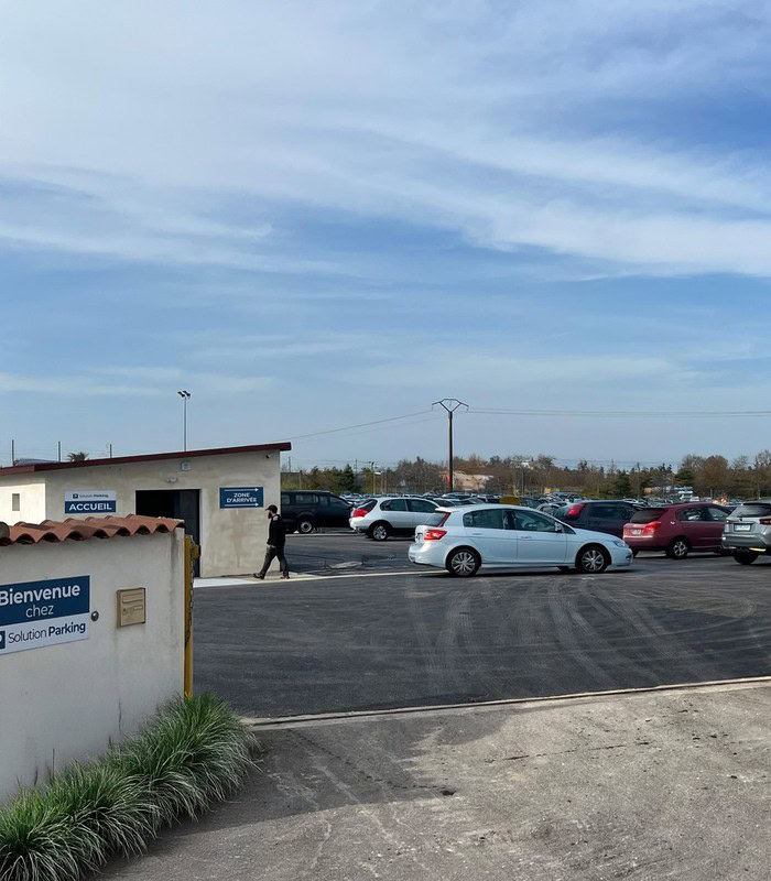presentation solution parking aeroport lyon